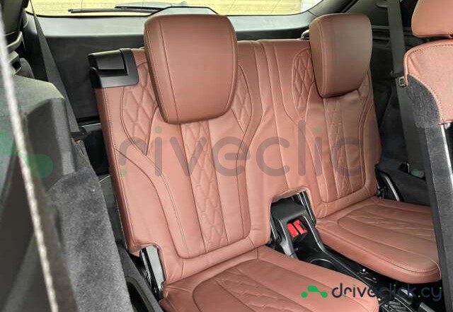 BMW X5 White