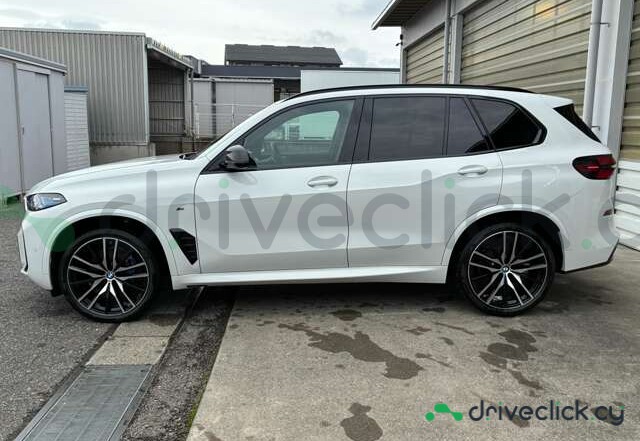 BMW X5 White