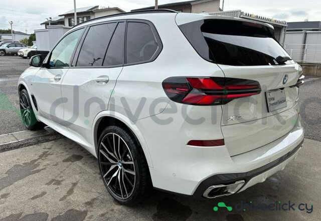BMW X5 White