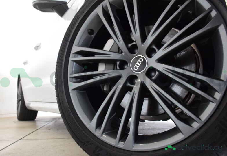 Audi A7 White