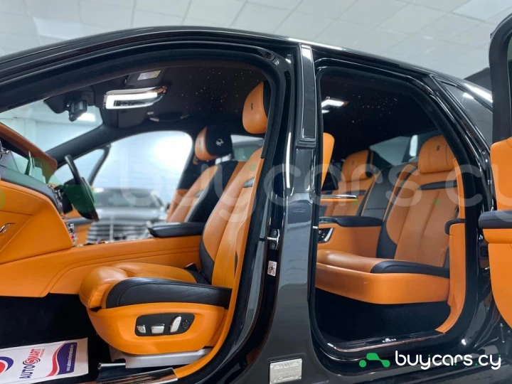 Rolls-Royce Ghost Черный