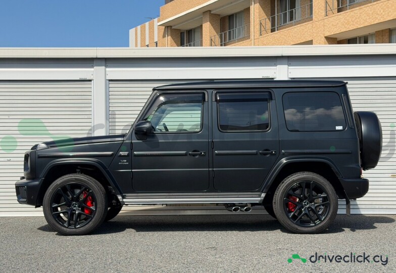 Mercedes G-class Black