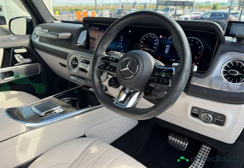 Mercedes G-class Black