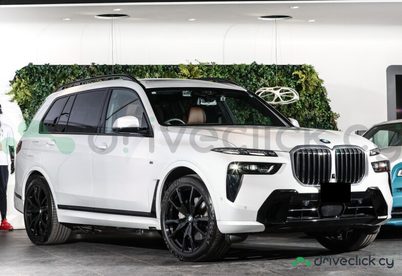 BMW X7 White