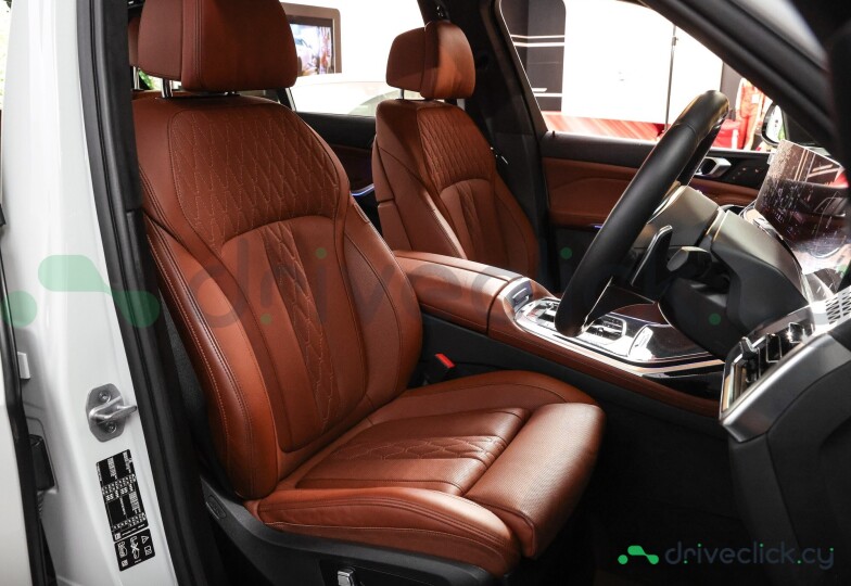 BMW X7 White