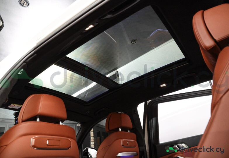 BMW X7 White