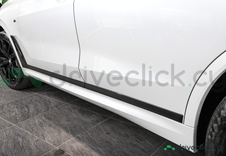 BMW X7 White