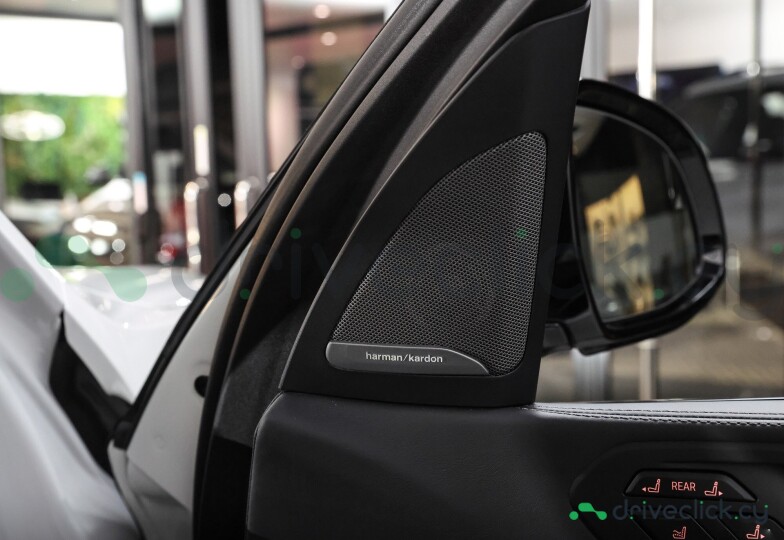 BMW X7 White