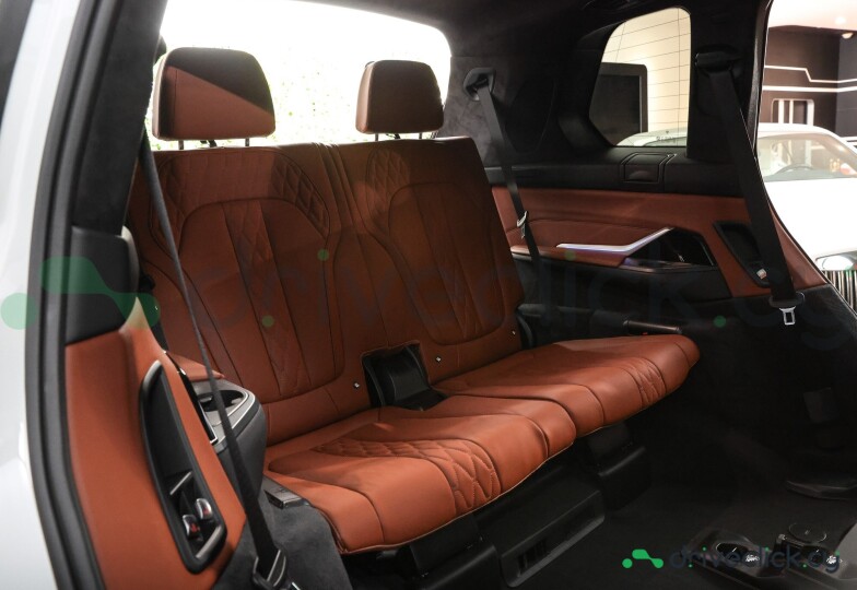 BMW X7 White
