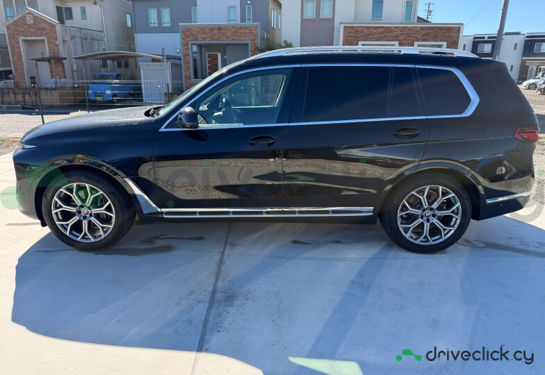 BMW X7 Black