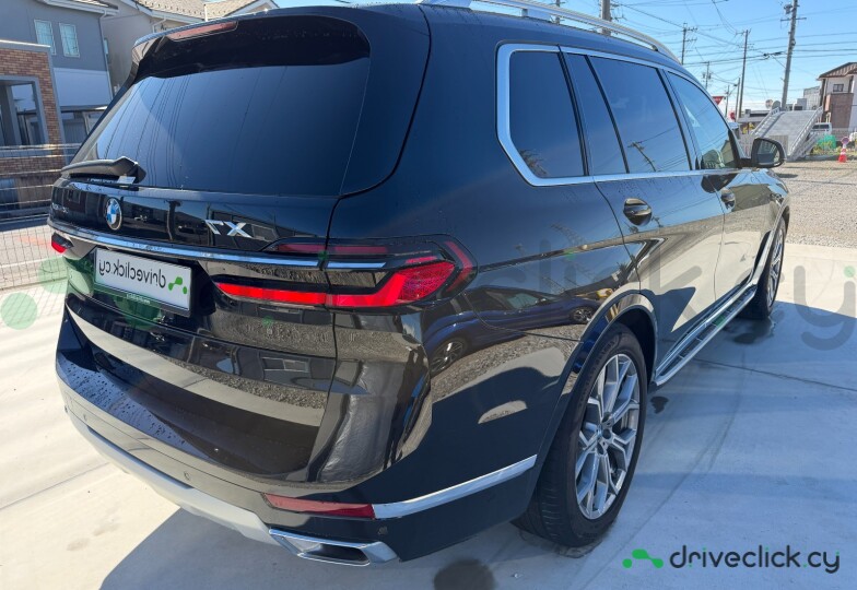 BMW X7 Black