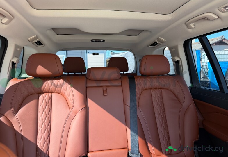 BMW X7 Black