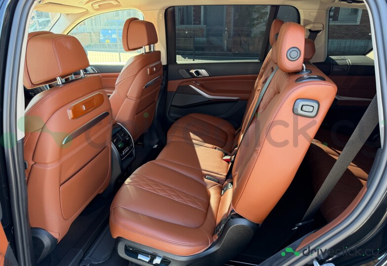 BMW X7 Black