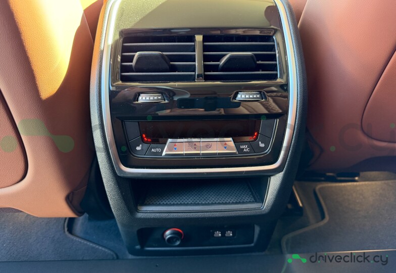 BMW X7 Black