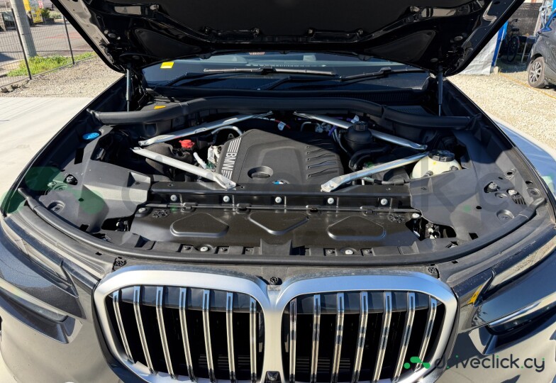 BMW X7 Black