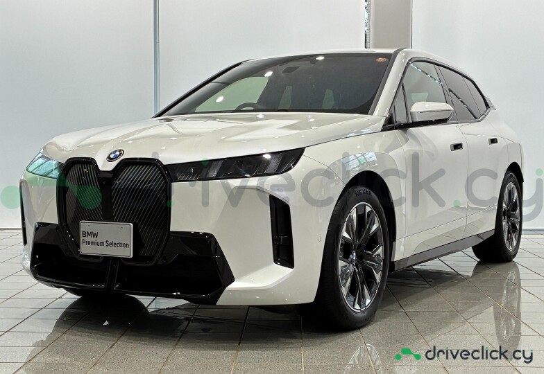 BMW iX White