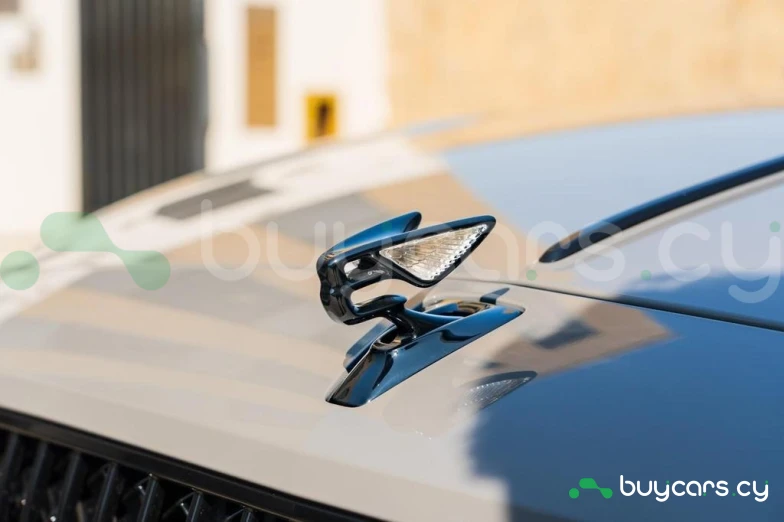 Bentley Flying Spur Белый