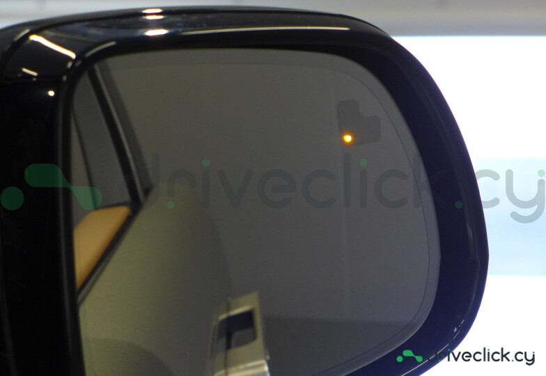 Land Rover Range Rover Gold