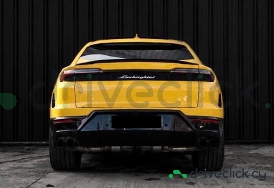 Lamborghini Urus Yellow