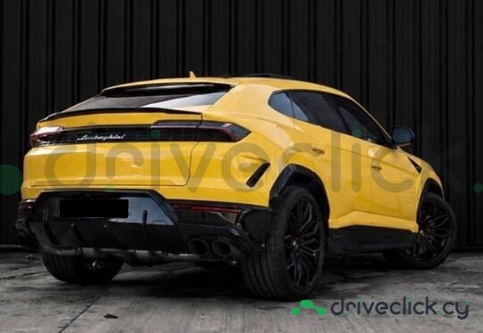 Lamborghini Urus Yellow