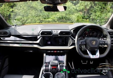 Lamborghini Urus Yellow