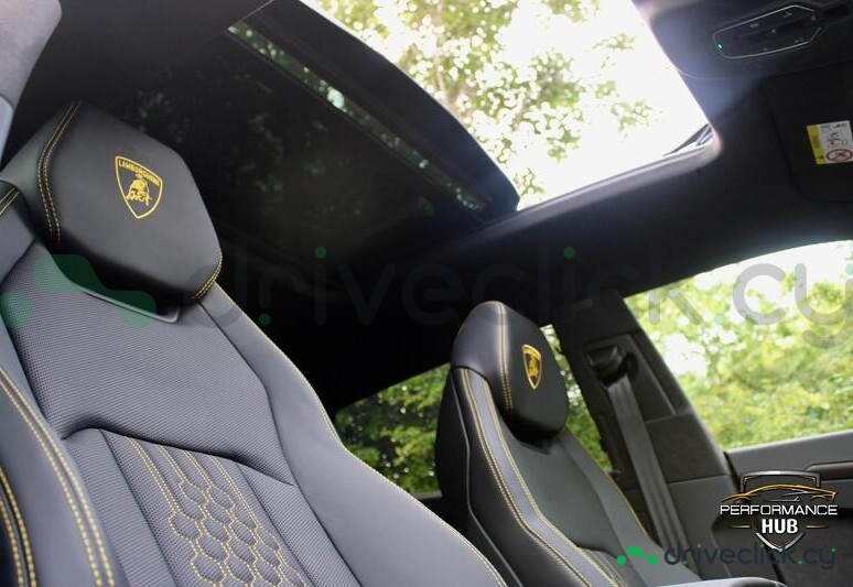 Lamborghini Urus Yellow