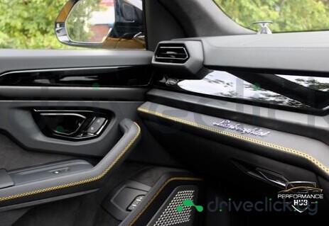 Lamborghini Urus Yellow