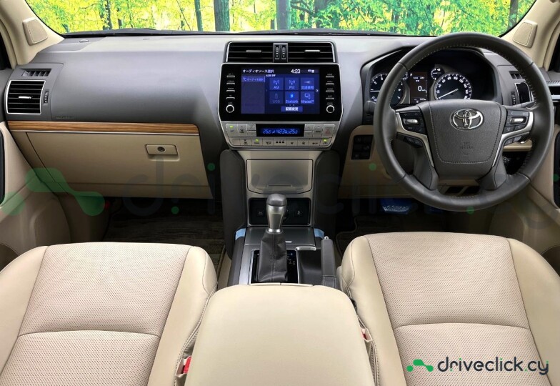 Toyota Land Cruiser Prado White