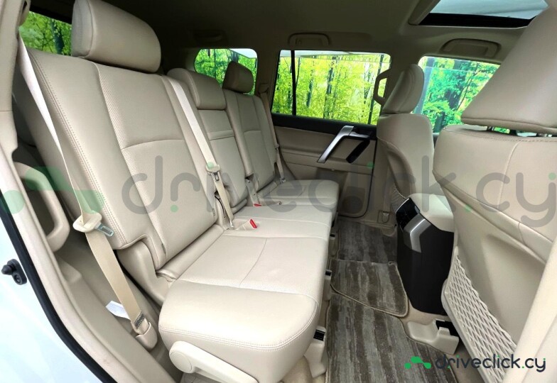 Toyota Land Cruiser Prado White