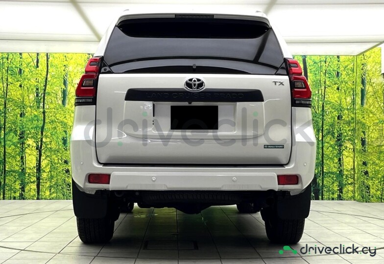 Toyota Land Cruiser Prado White