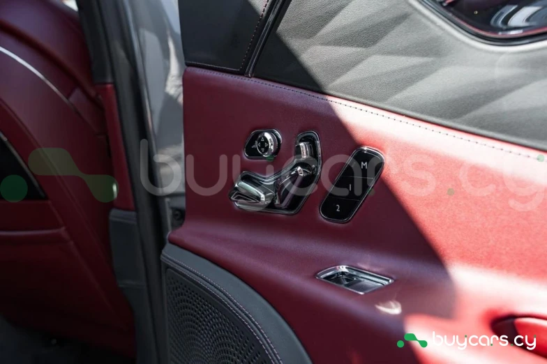 Bentley Flying Spur Белый