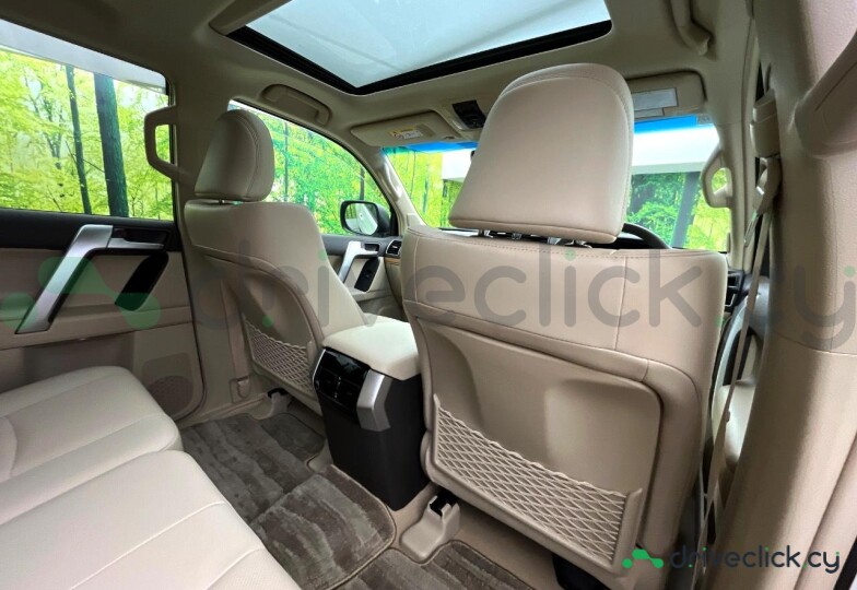 Toyota Land Cruiser Prado White