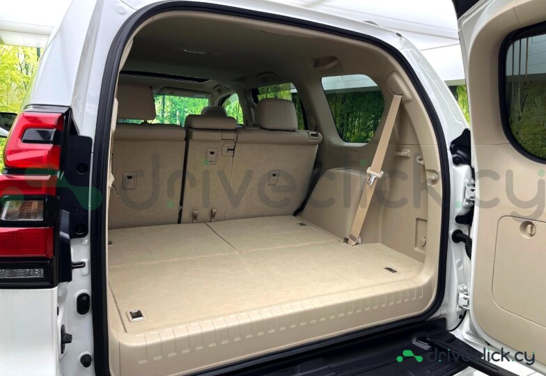 Toyota Land Cruiser Prado White