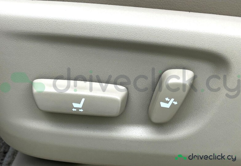 Toyota Land Cruiser Prado White