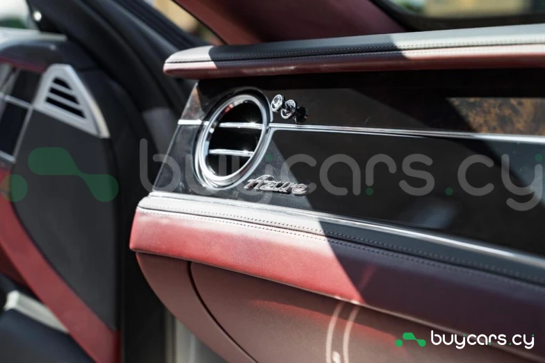 Bentley Flying Spur Белый