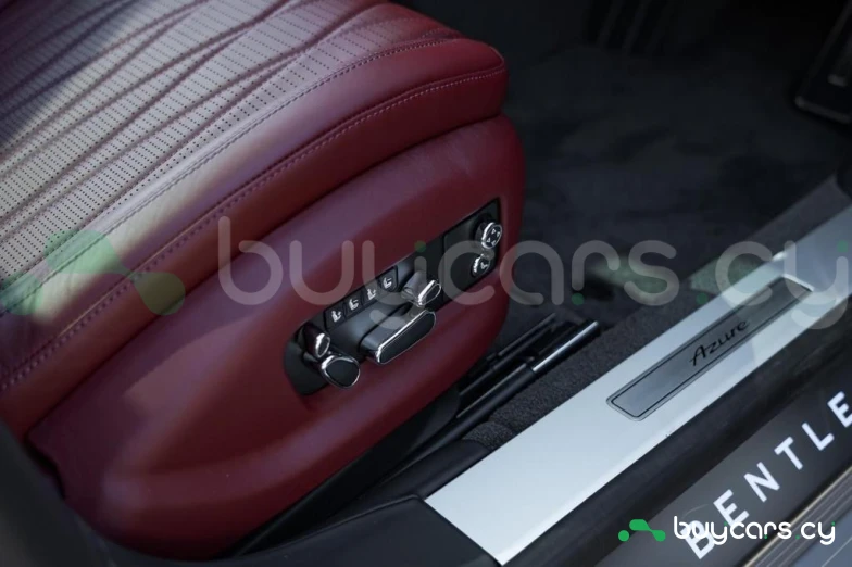 Bentley Flying Spur Белый