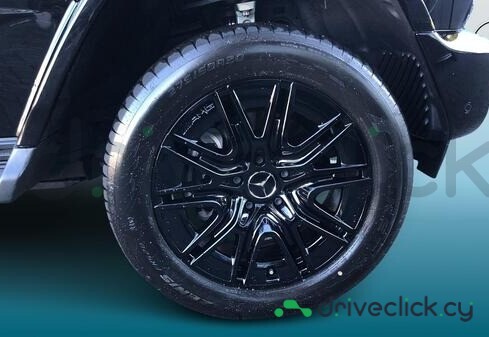 Mercedes G-class Black