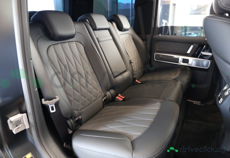 Mercedes G-class Black