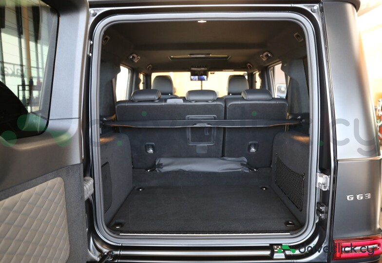 Mercedes G-class Black