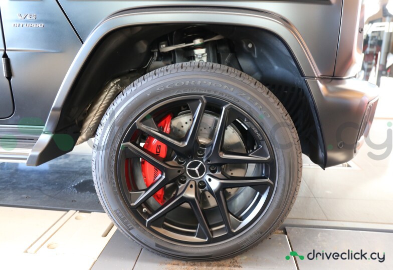 Mercedes G-class Black