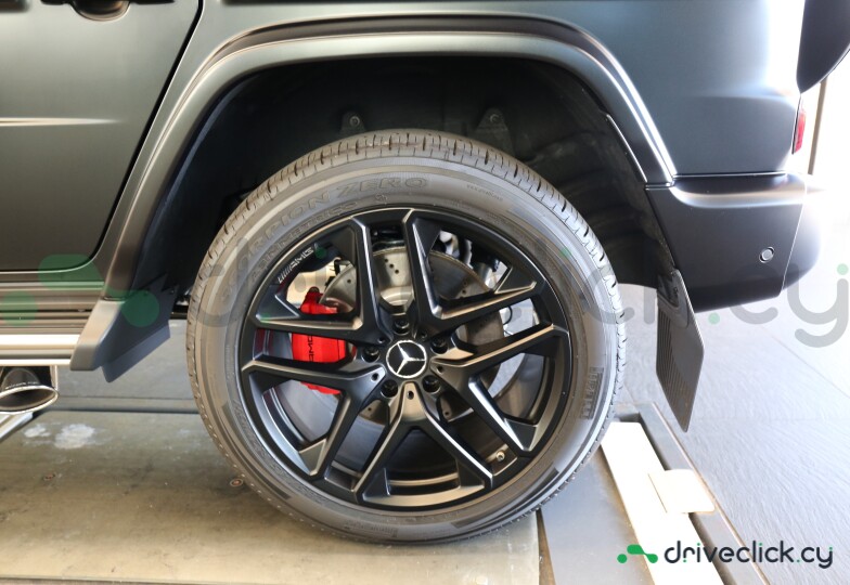 Mercedes G-class Black