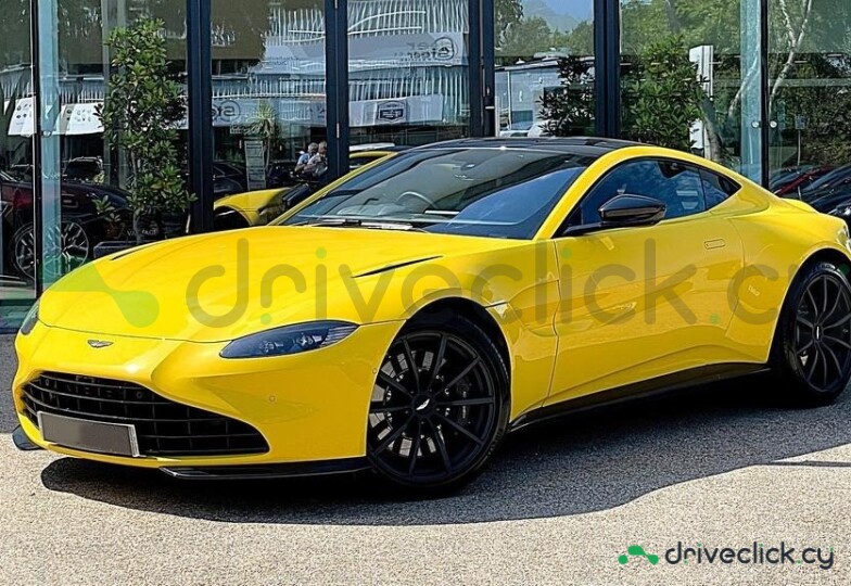 Aston Martin Vantage Желтый