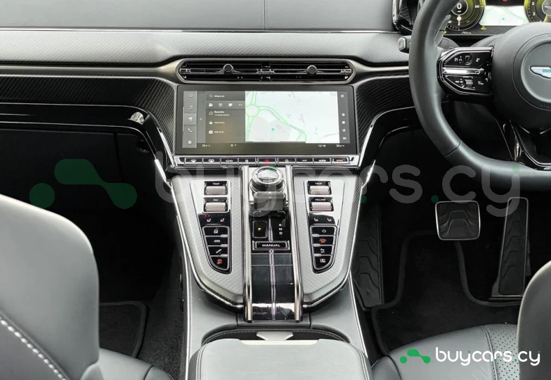 Aston Martin Vantage Black