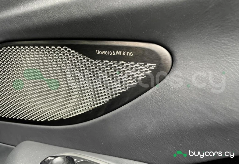 Aston Martin Vantage Black