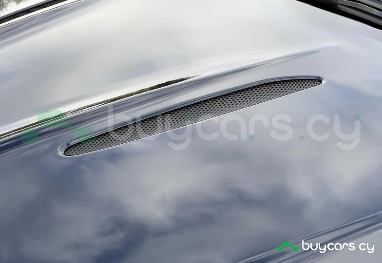 Aston Martin Vantage Black