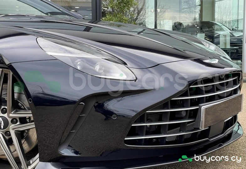 Aston Martin Vantage Black