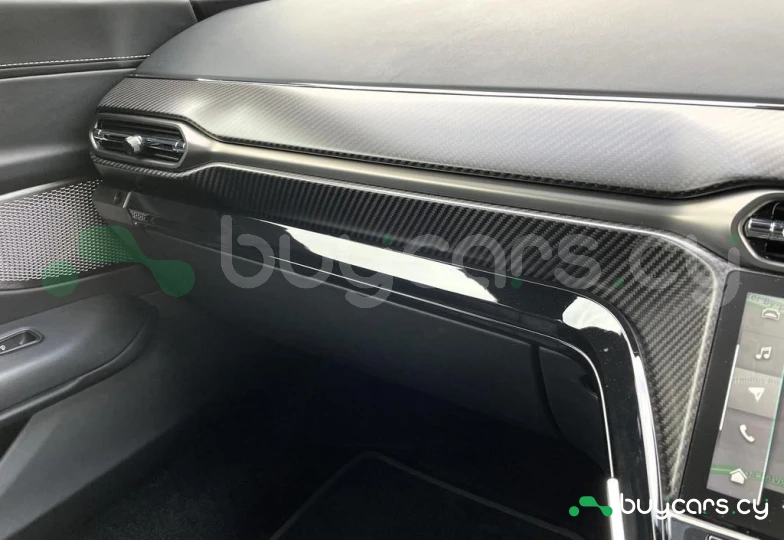 Aston Martin Vantage Black