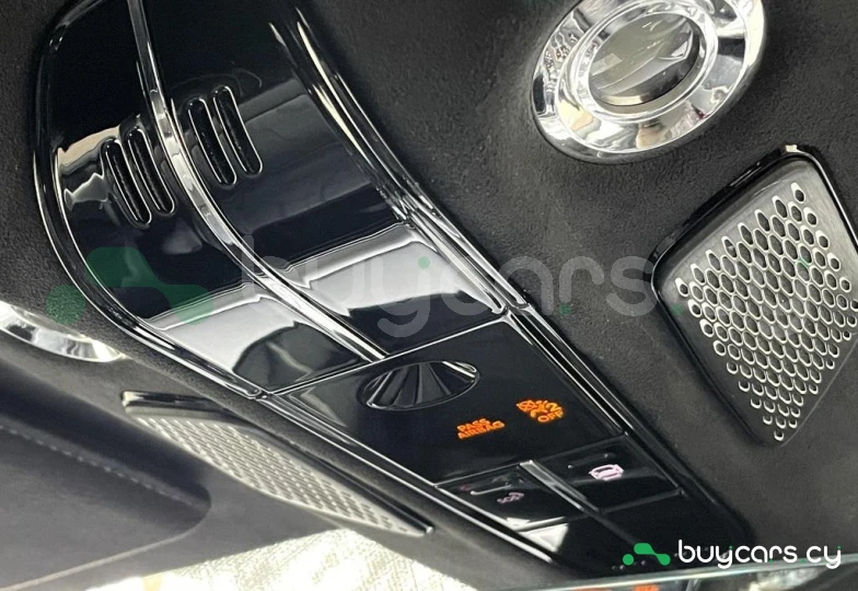 Aston Martin Vantage Black