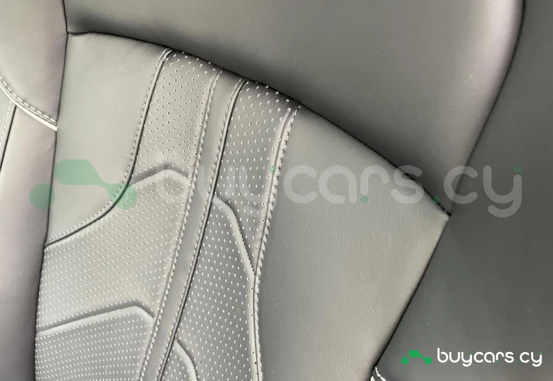 Aston Martin Vantage Black