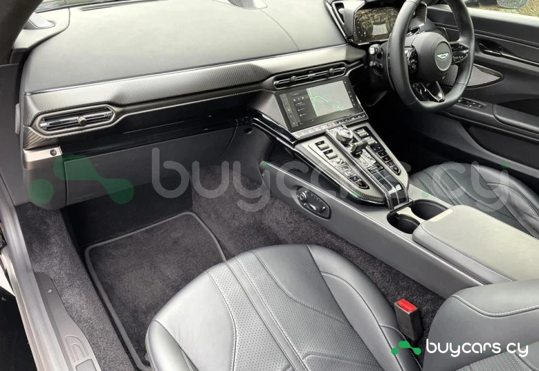 Aston Martin Vantage Black